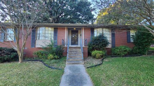 1304 Biscayne Dr, Little Rock, AR, 72227-5817 | Card Image