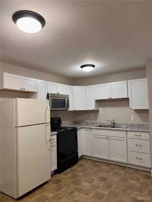 apt-127-919 Mulberry St, Highland, IL, 62249-1545 | Card Image