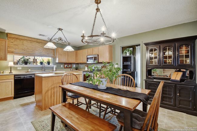 181 Foxglove Pass, House other with 6 bedrooms, 3 bathrooms and null parking in Cibolo TX | Image 8