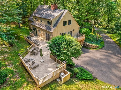 131 Peaceable St, Redding, CT, 06896-3116 | Card Image