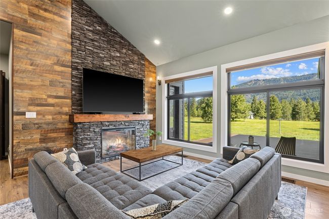 1550 Old Cedars Rd, House other with 4 bedrooms, 3 bathrooms and 3 parking in Cle Elum WA | Image 9