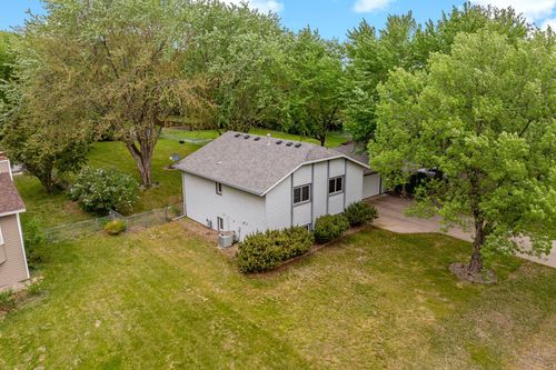 8474 Sunnyside Rd, Mounds View, MN, 55112-4632 | Card Image