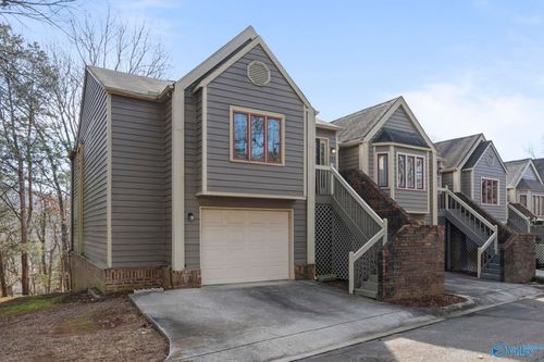 201 Mountain Ridge Dr Ne, Huntsville, AL, 35801-1957 | Card Image