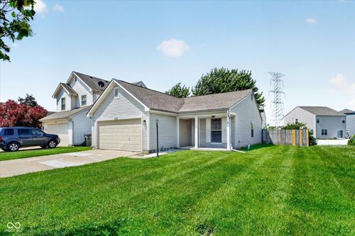 5110 Grand Tetons Dr, Indianapolis, IN, 46237-9031 | Card Image