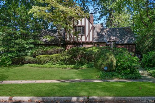 57 Wensley Drive, North Hempstead, NY, 11020 | Card Image