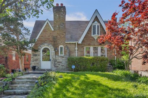 2025 Bland Pl, Maplewood, MO, 63143-1213 | Card Image