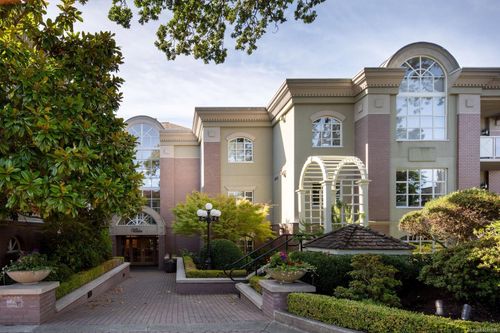 203-2277 Oak Bay Ave, Victoria, BC, V8R1G6 | Card Image