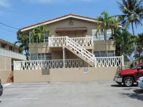 8n-3908 Nw 22nd, Fort Lauderdale, FL, 33308 | Card Image