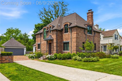 250 Pleasant St, Birmingham, MI, 48009-4419 | Card Image