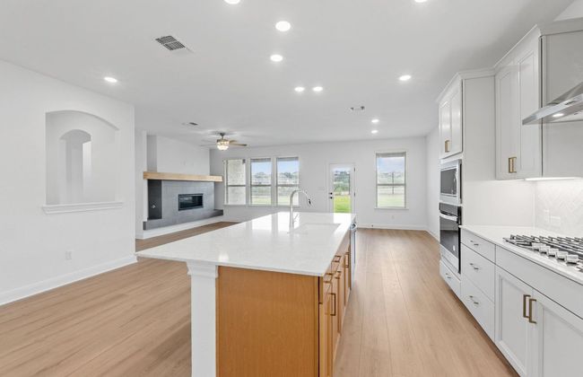 6505 Apache Plum Ln, House other with 3 bedrooms, 3 bathrooms and null parking in Spicewood TX | Image 7
