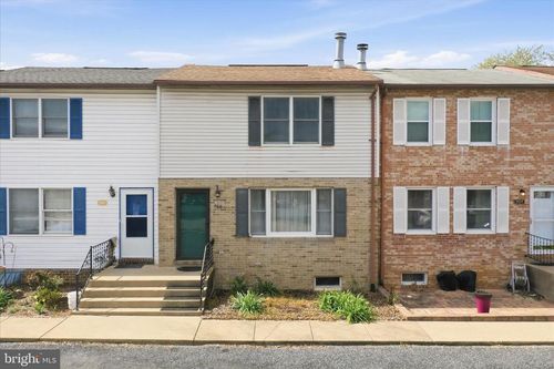 906 Hilltop Dr, Woodstock, VA, 22664-1641 | Card Image