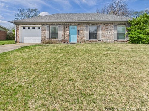 205 Luther Cir, Jeffersonville, IN, 47130-3852 | Card Image