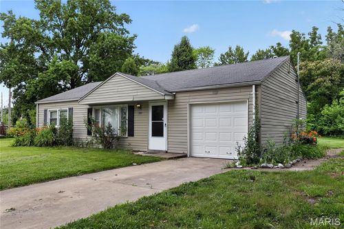 1565 Lakeside Lane, St Louis, MO, 63138 | Card Image