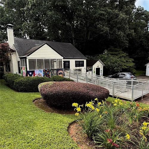 1463 Church St, decatur, GA, 30030-1527 | Card Image