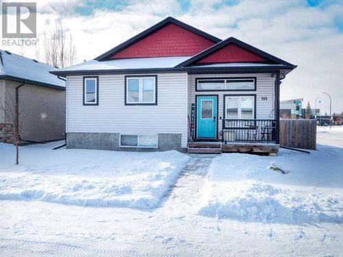 215 Lougheed Close, Red Deer, AB, T4R3G7 | Card Image