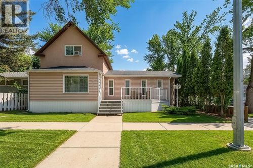 408 Duffield St W, Moose Jaw, SK, S6H5H8 | Card Image