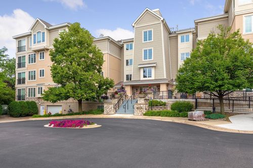 unit-403-11460 Fairfield Rd W, Minnetonka, MN, 55305-7404 | Card Image