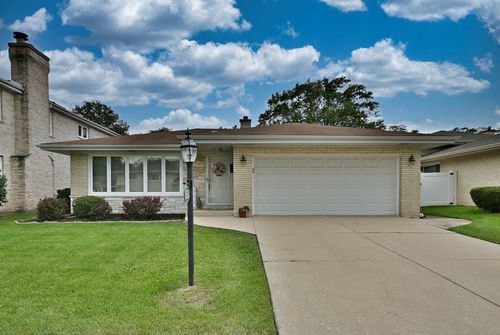 2634 Stratford Ave, Westchester, IL, 60154-5320 | Card Image