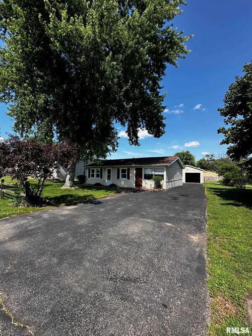 920 5th St, Colona, IL, 61241-9786 | Card Image