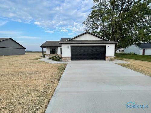 508 N Adrian St, Lyons, OH, 43533-9640 | Card Image