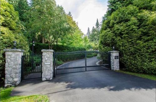 13328 Woodcrest Dr, Surrey, BC, V4P1W5 | Card Image