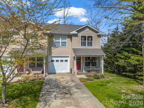 22 Macks Way, Hendersonville, NC, 28739-7800 | Card Image