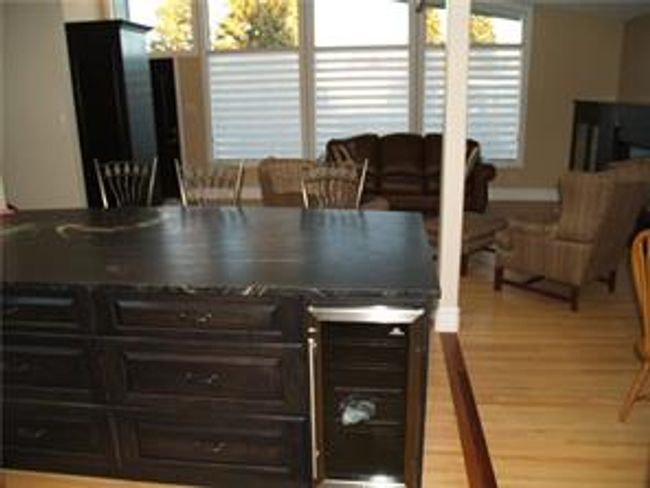 10727 Maplecrest Rd Se, House detached with 3 bedrooms, 3 bathrooms and 3 parking in Calgary AB | Image 8