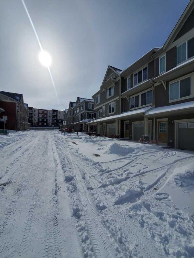 47 Kinlea Common Nw, Home with 2 bedrooms, 2 bathrooms and 3 parking in Calgary AB | Image 25