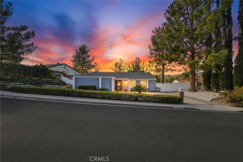 27729 Calypso Ln, Canyon Country, CA, 91351-1007 | Card Image