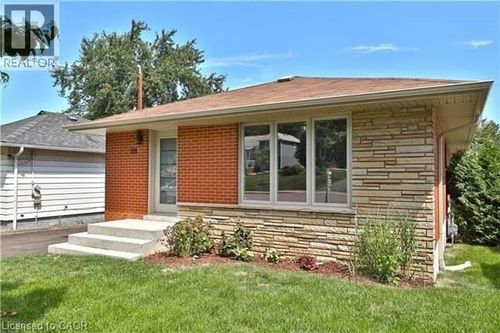 318 Sanatorium Rd, Hamilton, ON, L9C2A3 | Card Image
