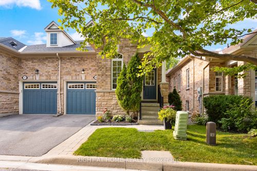 607 Tapestry Lane, Newmarket, ON, L3X3C9 | Card Image