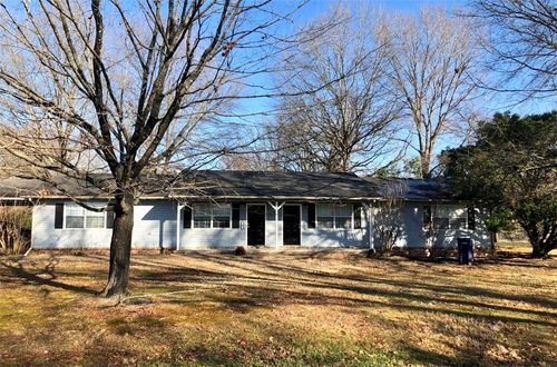 703-701 E 11th St, Russellville, AR, 72801-6235 | Card Image