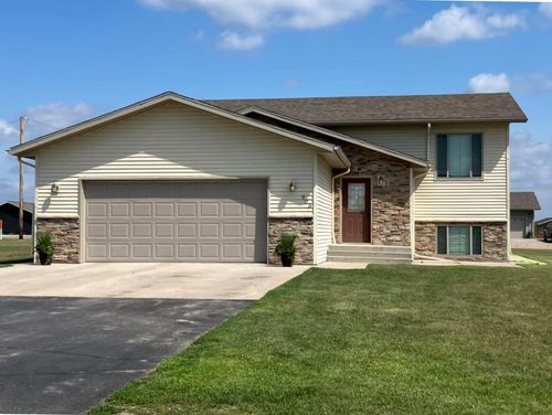 903 Edward St Ne, Herreid, SD, 57632-2122 | Card Image