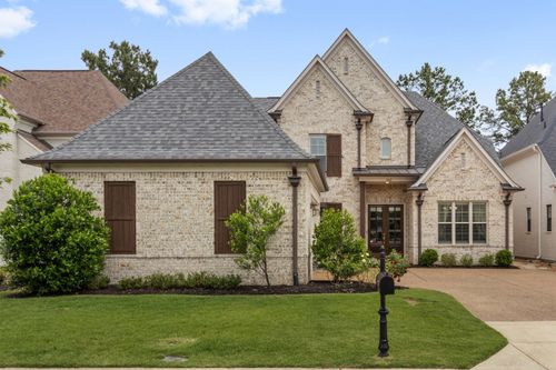 202 Chadwick Woods Ln, Collierville, TN, 38017-1011 | Card Image
