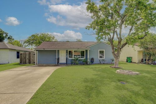 413 Farrer St, Angleton, TX, 77515-5025 | Card Image