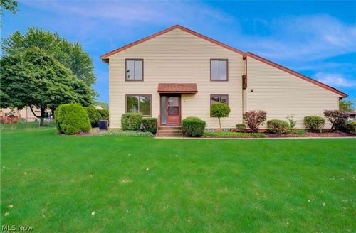 63-32663 Jefferson Dr, Solon, OH, 44139-4822 | Card Image
