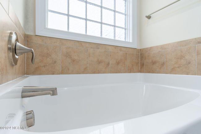310 Pettigrew Ln, House other with 4 bedrooms, 3 bathrooms and 2 parking in Jacksonville NC | Image 37
