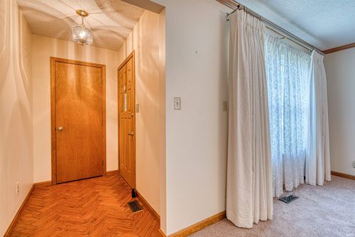 3802 Maxwell Court, Evansville, IN, 47715 | Card Image
