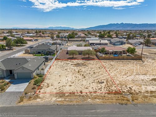 961 Kansas St, Pahrump, NV, 89048-8296 | Card Image
