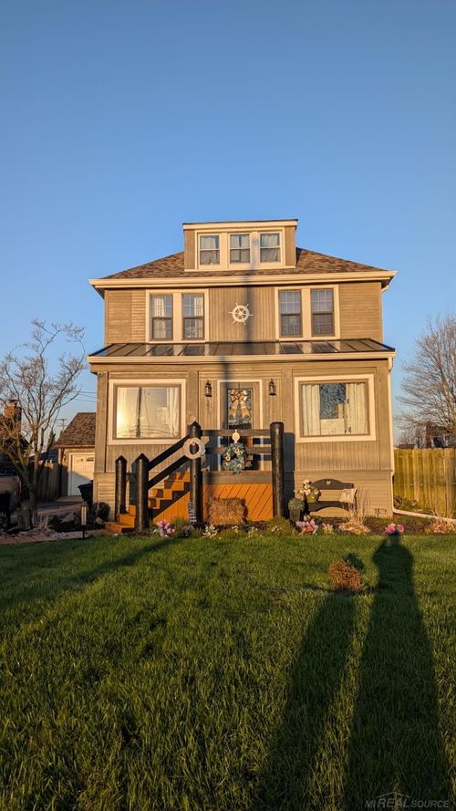 38823 Lakeshore Dr, Harrison Township, MI, 48045-2874 | Card Image