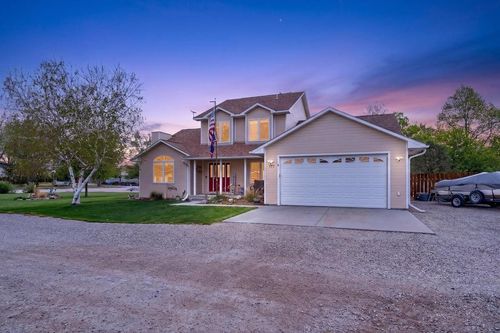 777 Haynes St, Guernsey, WY, 82214 | Card Image