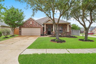 16219 Wilmington Park Lane, House other with 3 bedrooms, 2 bathrooms and null parking in Houston TX | Image 1