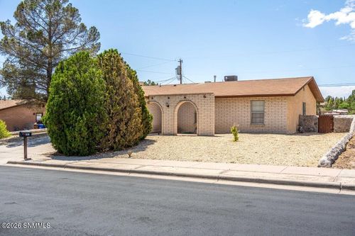 3121 Dyer St, Las Cruces, NM, 88011-4801 | Card Image