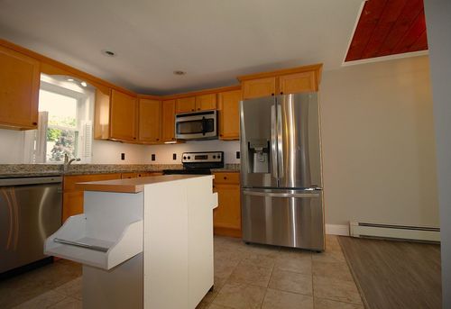 70 Modena Dr, Concord, NH, 03303-1549 | Card Image