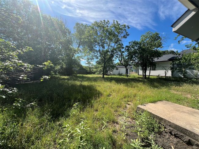 View of yard | Image 7