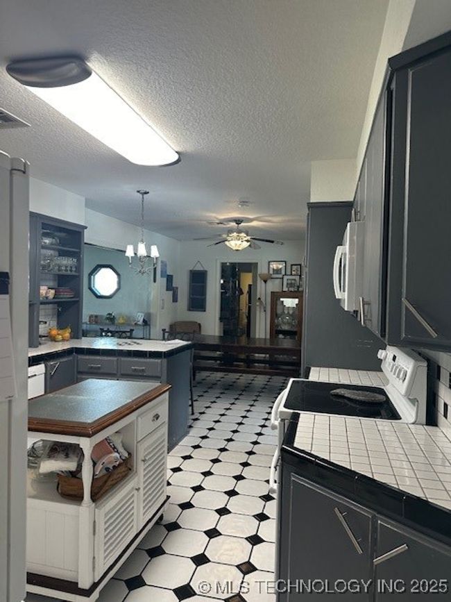 107 N 12 Th Ave, House other with 3 bedrooms, 3 bathrooms and null parking in Madill OK | Image 4