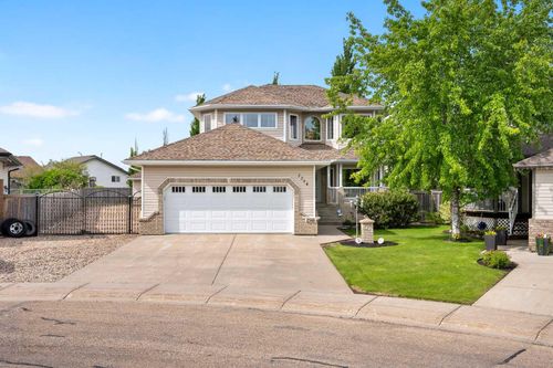 2204 59a Avenue Close, Lloydminster, AB, T9V3J3 | Card Image