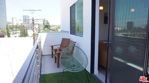 apt-504-10867 Fruitland Dr, Studio City, CA, 91604-3671 | Card Image