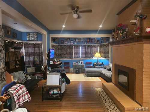 335 S Iron St, Ironton, MO, 63650-1402 | Card Image