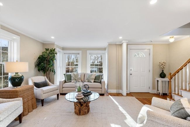 97 Mount Pleasant Ave, House other with 2 bedrooms, 2 bathrooms and 3 parking in Gloucester MA | Image 4